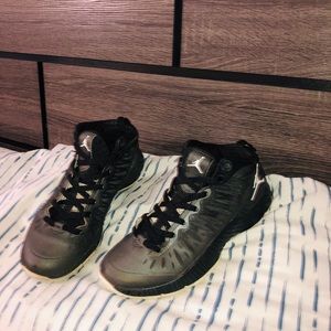 Gently used SuperFly Jordan’s Size 8 Womens